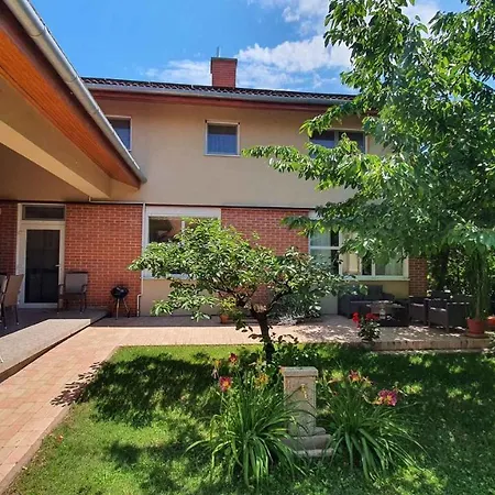 In Siofok/balaton 19754 Apartment *